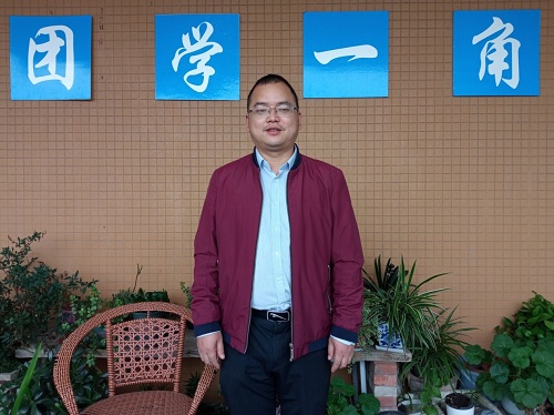 杜中.jpg