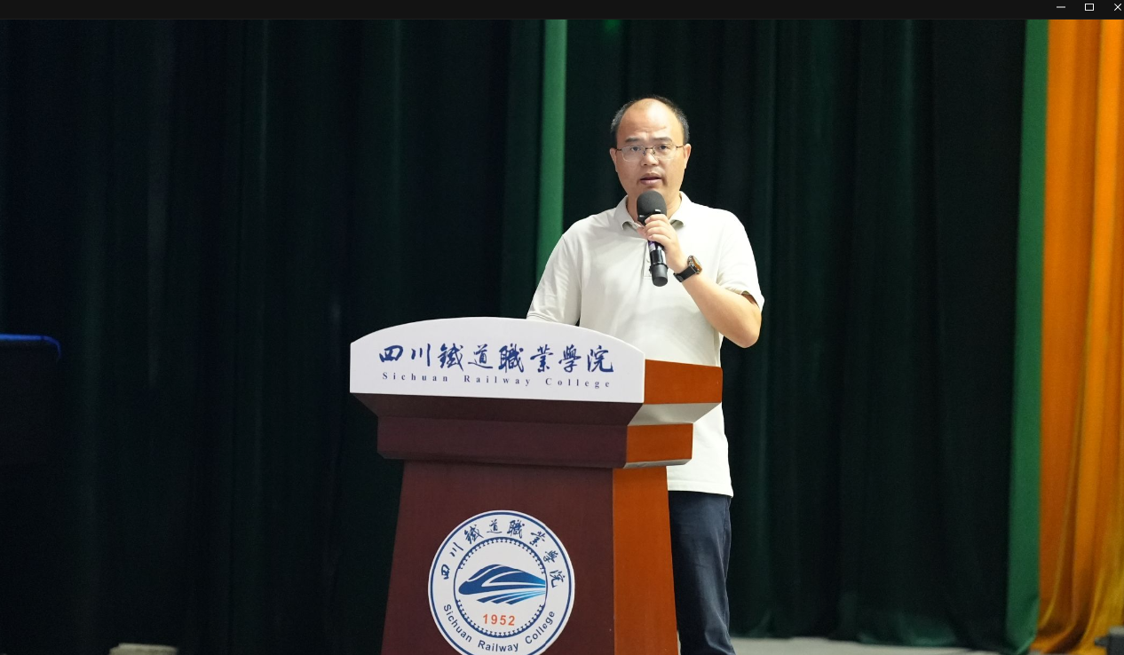 何中华.png